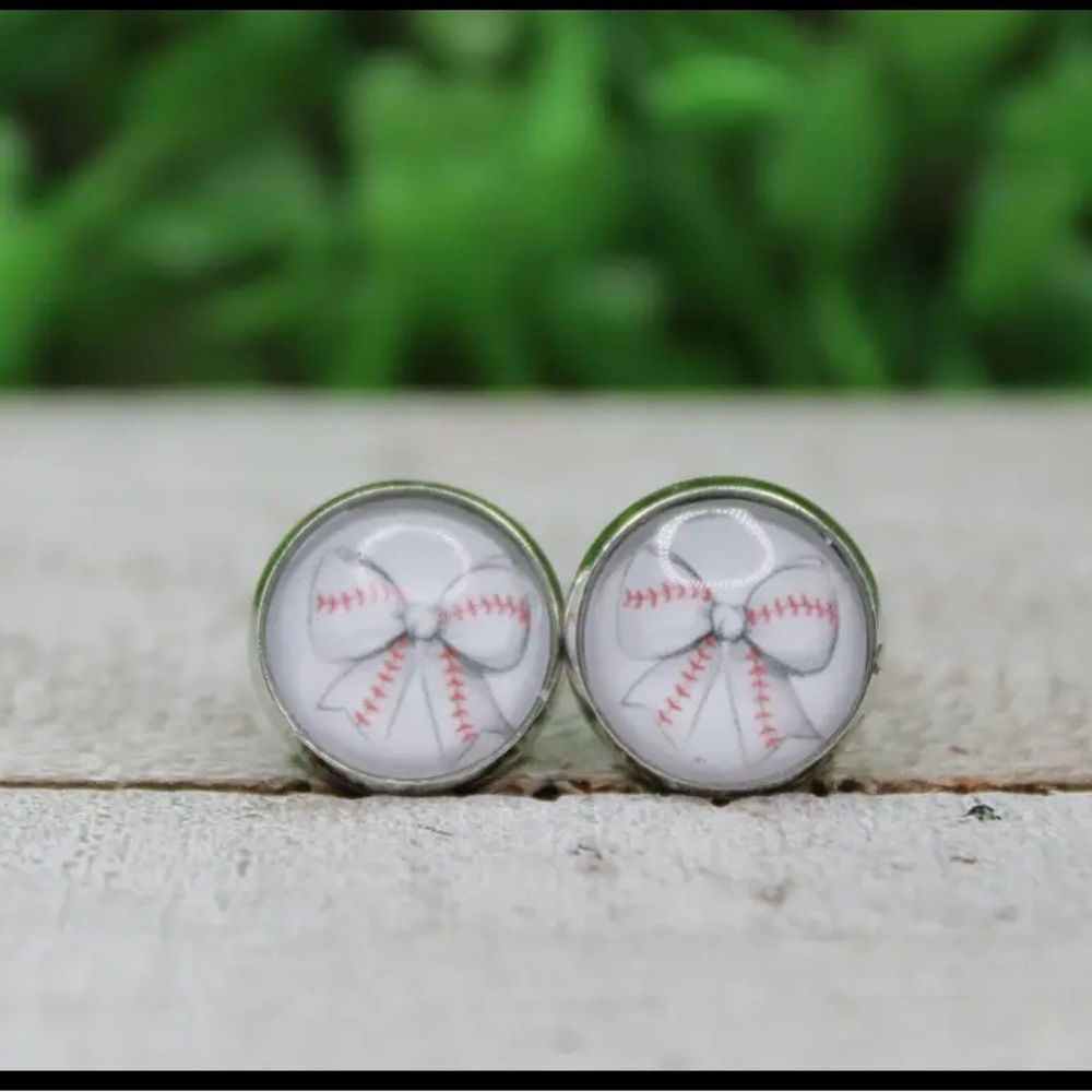 Baseball ⚾️ Earrings - Picture 1 of 1